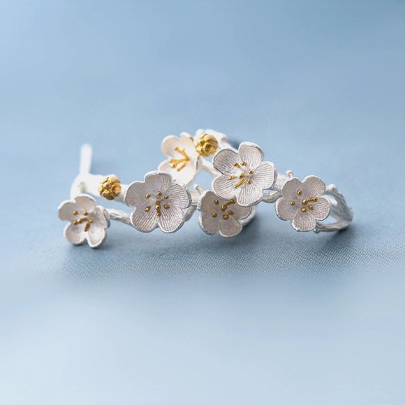 NEW 925 Sterling Silver Two Tone Flower Earrings - Picture 3 of 8